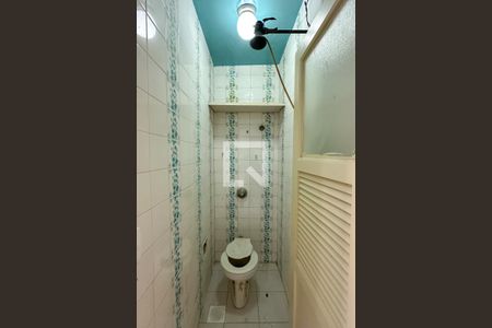 Banheiro de serviço de apartamento à venda com 2 quartos, 75m² em Botafogo, Rio de Janeiro