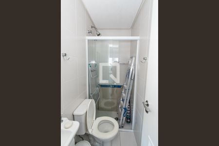 Banheiro de serviço de apartamento à venda com 3 quartos, 179m² em Vila Mariana, São Paulo