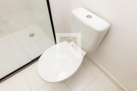 Banheiro de kitnet/studio para alugar com 1 quarto, 24m² em Vila Buarque, São Paulo