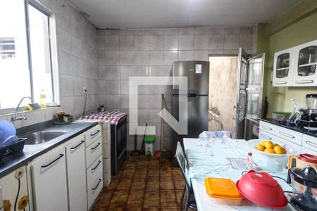 Cozinha de casa à venda com 3 quartos, 150m² em Jardim Picolo, São Paulo