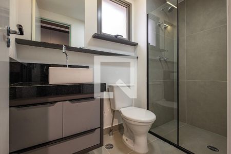 Banheiro de kitnet/studio para alugar com 1 quarto, 24m² em Pinheiros, São Paulo