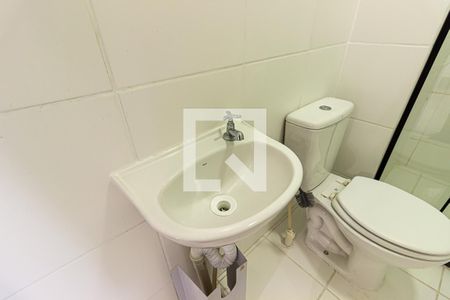 Banheiro de apartamento para alugar com 2 quartos, 34m² em Jardim Promissão, São Paulo