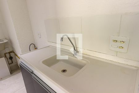 Cozinha de apartamento para alugar com 2 quartos, 34m² em Jardim Promissão, São Paulo
