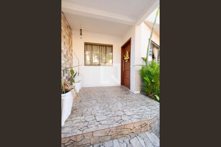 Área Externa de casa à venda com 3 quartos, 130m² em Mato Grande, Canoas