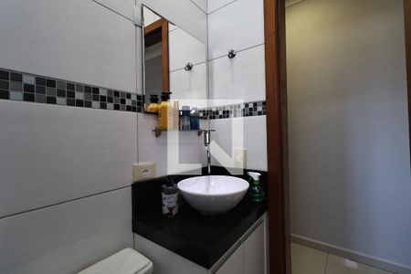 Banheiro Social de apartamento à venda com 2 quartos, 140m² em Vila Curuçá, Santo André