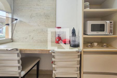 Cozinha de apartamento para alugar com 3 quartos, 400m² em Jardim das Conchas, Guarujá
