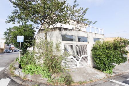 Fachada de casa à venda com 3 quartos, 120m² em Vila Camilópolis, Santo André