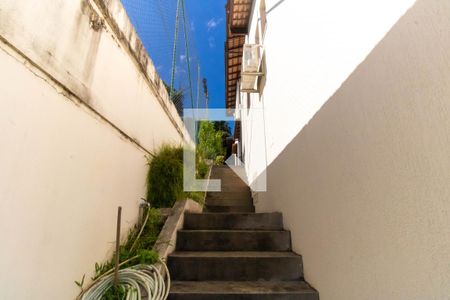 Área externa de casa de condomínio à venda com 5 quartos, 300m² em Itaipu, Niterói