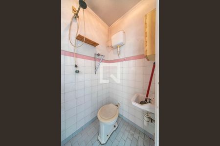 Banheiro de serviço de casa à venda com 3 quartos, 196m² em Vila Homero Thon, Santo André