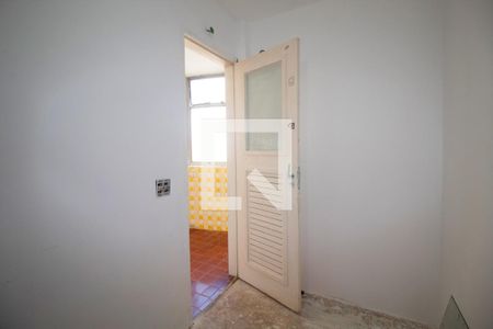 Quarto de Serviço de apartamento à venda com 3 quartos, 176m² em Jardim Paulistano, São Paulo
