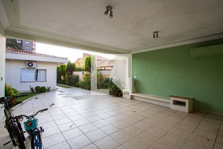 Garagem de casa à venda com 5 quartos, 459m² em Vila Assunção, Santo André