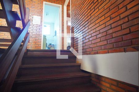 Escada de casa à venda com 3 quartos, 230m² em Jardim Sabará, Porto Alegre