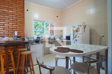 Cozinha de casa para alugar com 3 quartos, 230m² em Jardim Sabará, Porto Alegre