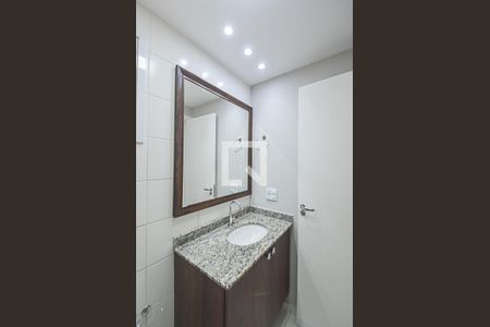 Banheiro de apartamento para alugar com 2 quartos, 56m² em Taboão, São Bernardo do Campo
