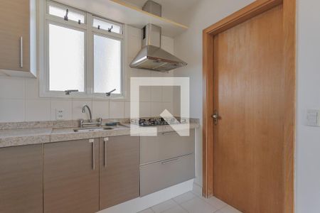 Cozinha de apartamento à venda com 2 quartos, 74m² em Vila Ipiranga, Porto Alegre