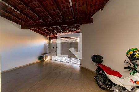 Garagem de casa à venda com 2 quartos, 100m² em Conjunto Residencial Sitio Oratorio, São Paulo