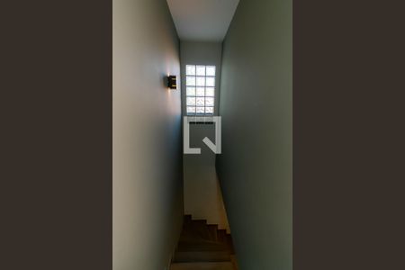 Escada de casa à venda com 2 quartos, 100m² em Conjunto Residencial Sitio Oratorio, São Paulo