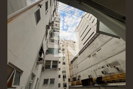 Área de serviço - Vista de apartamento para alugar com 1 quarto, 85m² em Copacabana, Rio de Janeiro