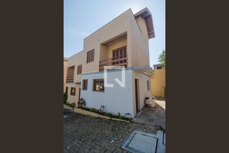 Fachada de casa de condomínio à venda com 3 quartos, 109m² em Ipanema, Porto Alegre