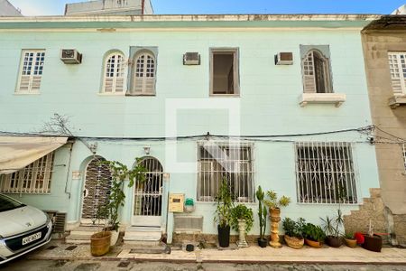 Fachada de casa de condomínio à venda com 3 quartos, 140m² em Botafogo, Rio de Janeiro