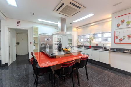 Cozinha de apartamento à venda com 4 quartos, 400m² em República, São Paulo