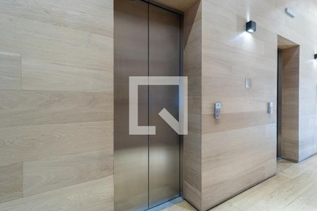 Área comum - Hall Elevador de apartamento para alugar com 1 quarto, 51m² em Moema, São Paulo
