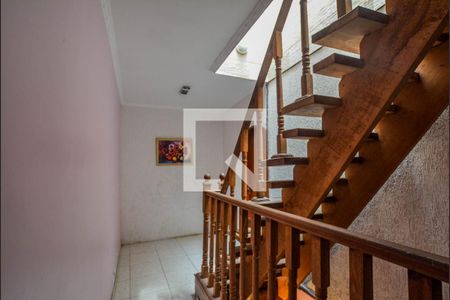 Escada de casa para alugar com 3 quartos, 230m² em Vila Homero Thon, Santo André