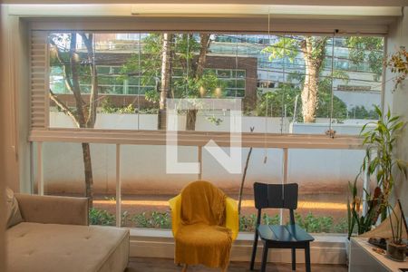 Vista Sala de apartamento para alugar com 2 quartos, 67m² em Jardim das Acacias, São Paulo