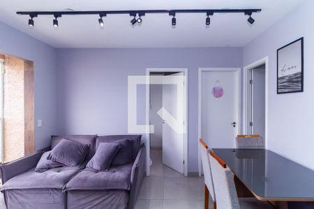 Sala de apartamento à venda com 2 quartos, 45m² em Sítio da Figueira, São Paulo