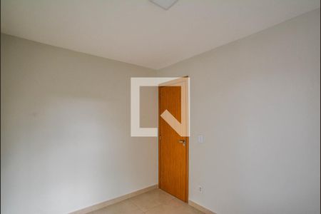 Quarto 2 de apartamento para alugar com 2 quartos, 52m² em Utinga, Santo André