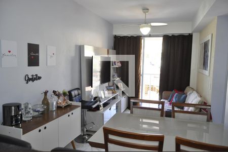 Sala de apartamento à venda com 2 quartos, 60m² em Sampaio, Rio de Janeiro