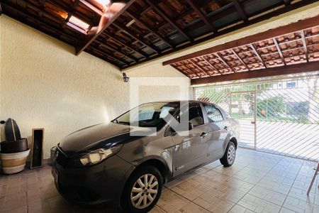Garagem de casa à venda com 3 quartos, 181m² em Jardim Vila Galvao, Guarulhos