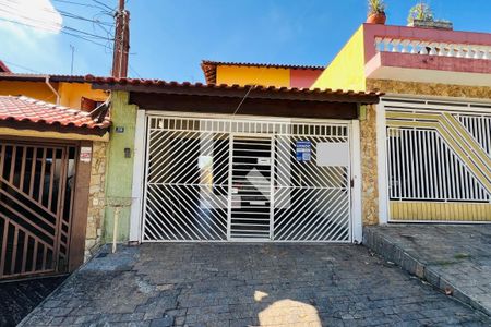 Fachada e placa de casa à venda com 3 quartos, 181m² em Jardim Vila Galvao, Guarulhos