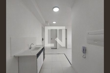 Cozinha de apartamento para alugar com 2 quartos, 33m² em Veleiros, São Paulo