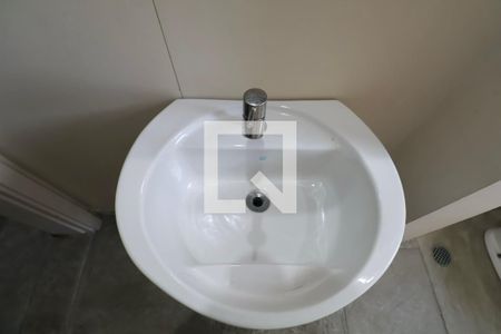 Lavabo de apartamento para alugar com 4 quartos, 217m² em Centro, Guarujá