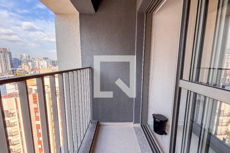 Varanda de kitnet/studio para alugar com 1 quarto, 27m² em Cerqueira César, São Paulo