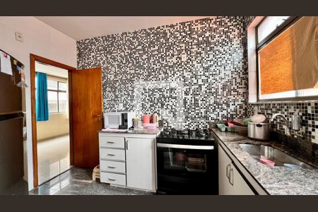 Cozinha de apartamento à venda com 4 quartos, 128m² em Prado, Belo Horizonte
