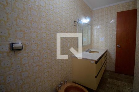 Banheiro Social de apartamento para alugar com 3 quartos, 90m² em Cerqueira César, São Paulo