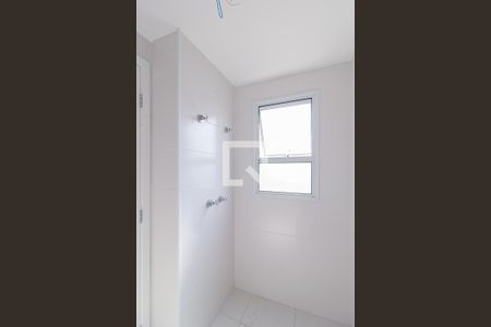 Banheiro da suíte de apartamento à venda com 2 quartos, 64m² em Jardim das Flores, Osasco