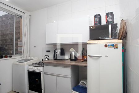 Cozinha + Área de Serviço de apartamento para alugar com 2 quartos, 56m² em Cidade Baixa, Porto Alegre