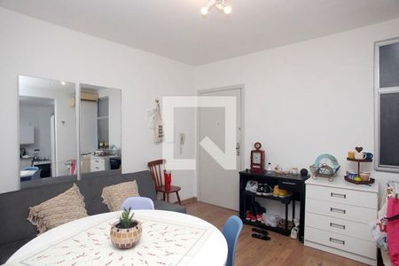 Sala de apartamento à venda com 2 quartos, 56m² em Cidade Baixa, Porto Alegre