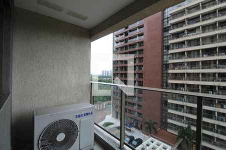 Sala - Varanda de apartamento à venda com 2 quartos, 70m² em Jacarepaguá, Rio de Janeiro