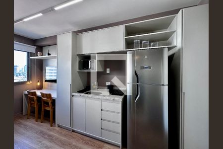 Cozinha de kitnet/studio para alugar com 1 quarto, 24m² em Santo Amaro, São Paulo