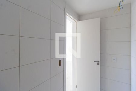 Banheiro Social de apartamento à venda com 2 quartos, 72m² em Niterói, Canoas