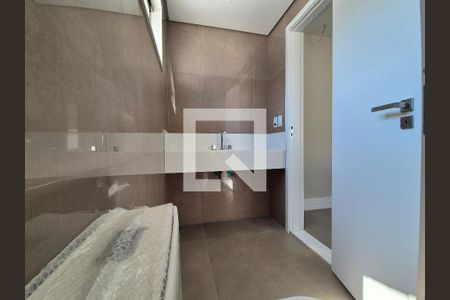 Banheiro da Suíte 1 de apartamento à venda com 4 quartos, 297m² em Barra da Tijuca, Rio de Janeiro