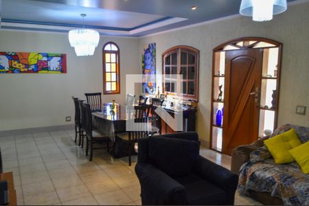 Sala 1 de casa de condomínio para alugar com 4 quartos, 600m² em Pechincha, Rio de Janeiro