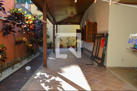 Varanda 2 de casa de condomínio à venda com 4 quartos, 600m² em Pechincha, Rio de Janeiro