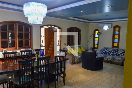 Sala 1 de casa de condomínio para alugar com 4 quartos, 600m² em Pechincha, Rio de Janeiro