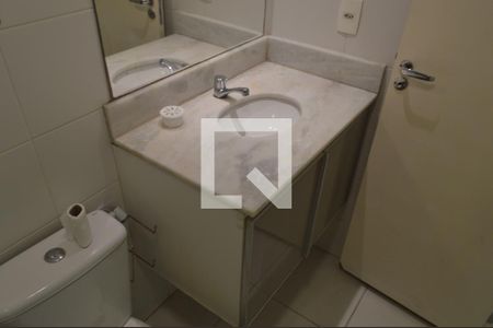 Banheiro Social de apartamento à venda com 2 quartos, 55m² em Pechincha, Rio de Janeiro