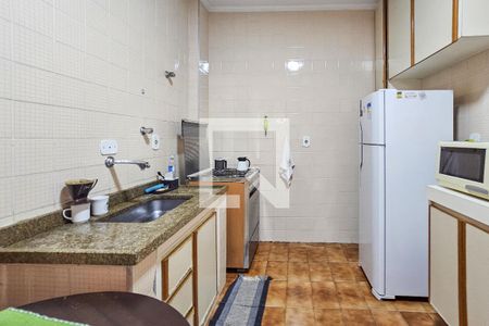 cozinha de apartamento para alugar com 3 quartos, 98m² em Jardim Las Palmas, Guarujá